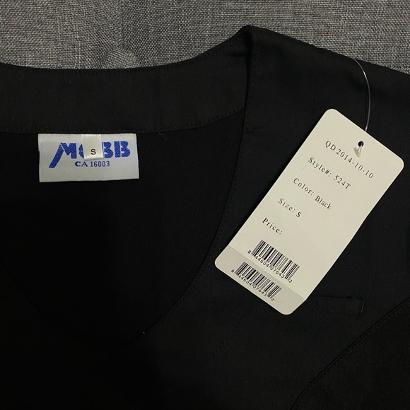Slim Fit Scrub Top - Picture 8 of 8